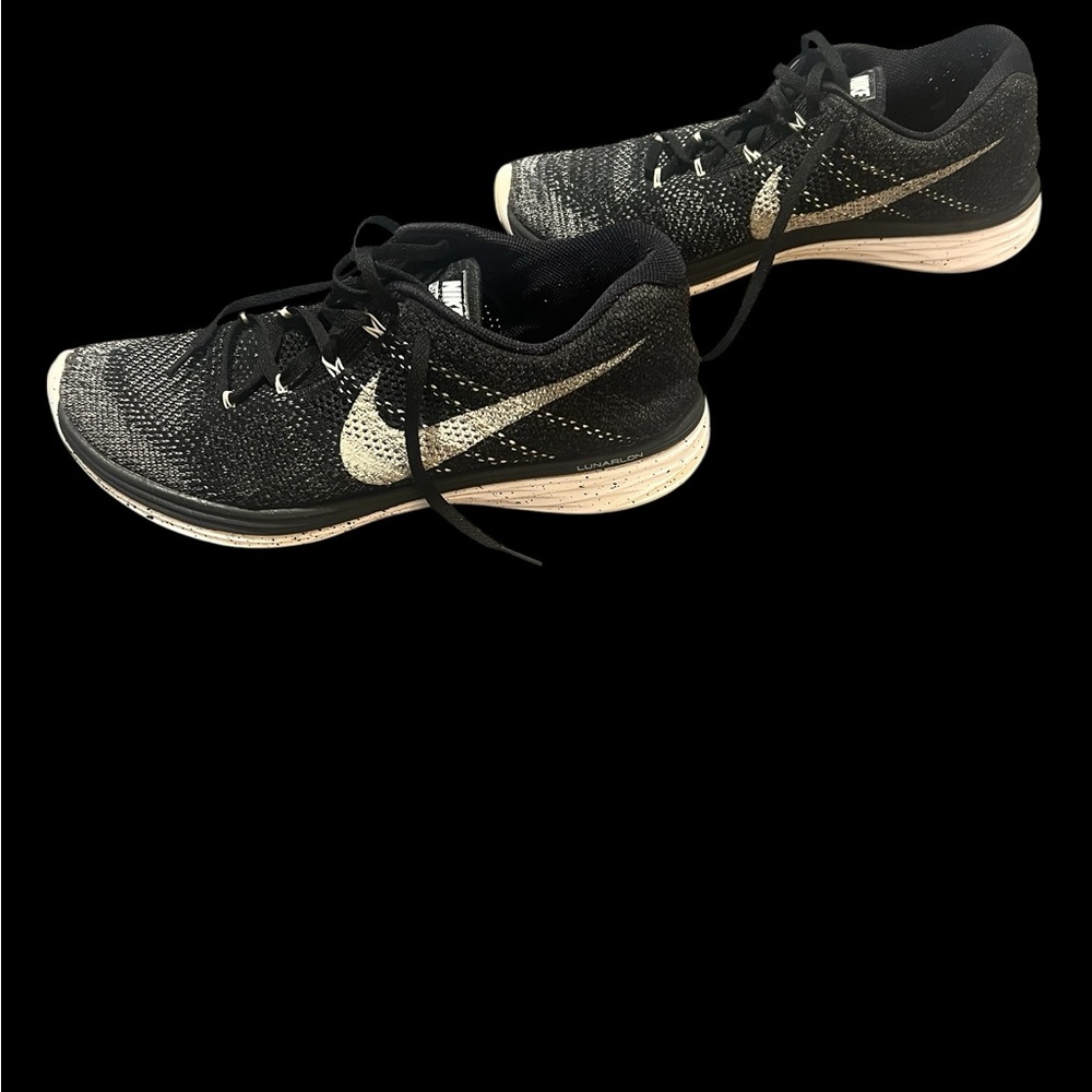 Nike Flyknit Lunar 3 Oreo Size 11 US